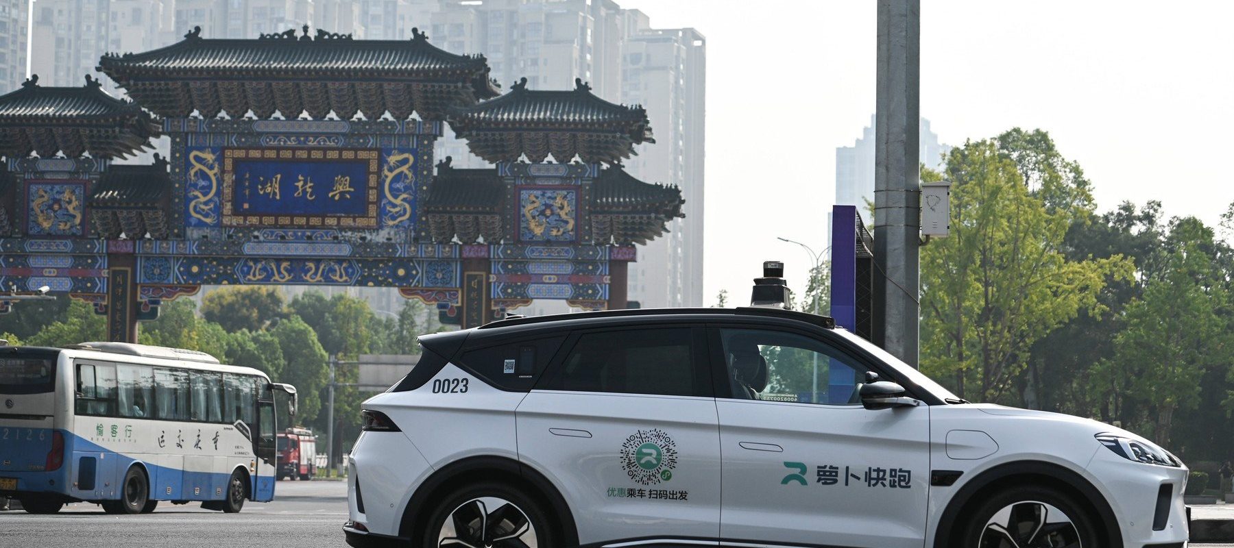 Robotaxiurile, paralizate pe străzile din China: „defecțiune de sistem”