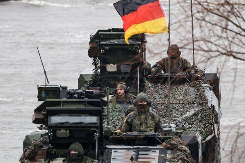 Germania: Bărbații, blocați de armată pentru ieșiri din țară de peste 3 luni