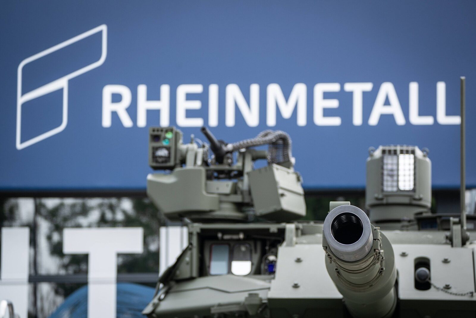 Blocaj la Berlin: Protestatarii au ocupat sediul Rheinmetall