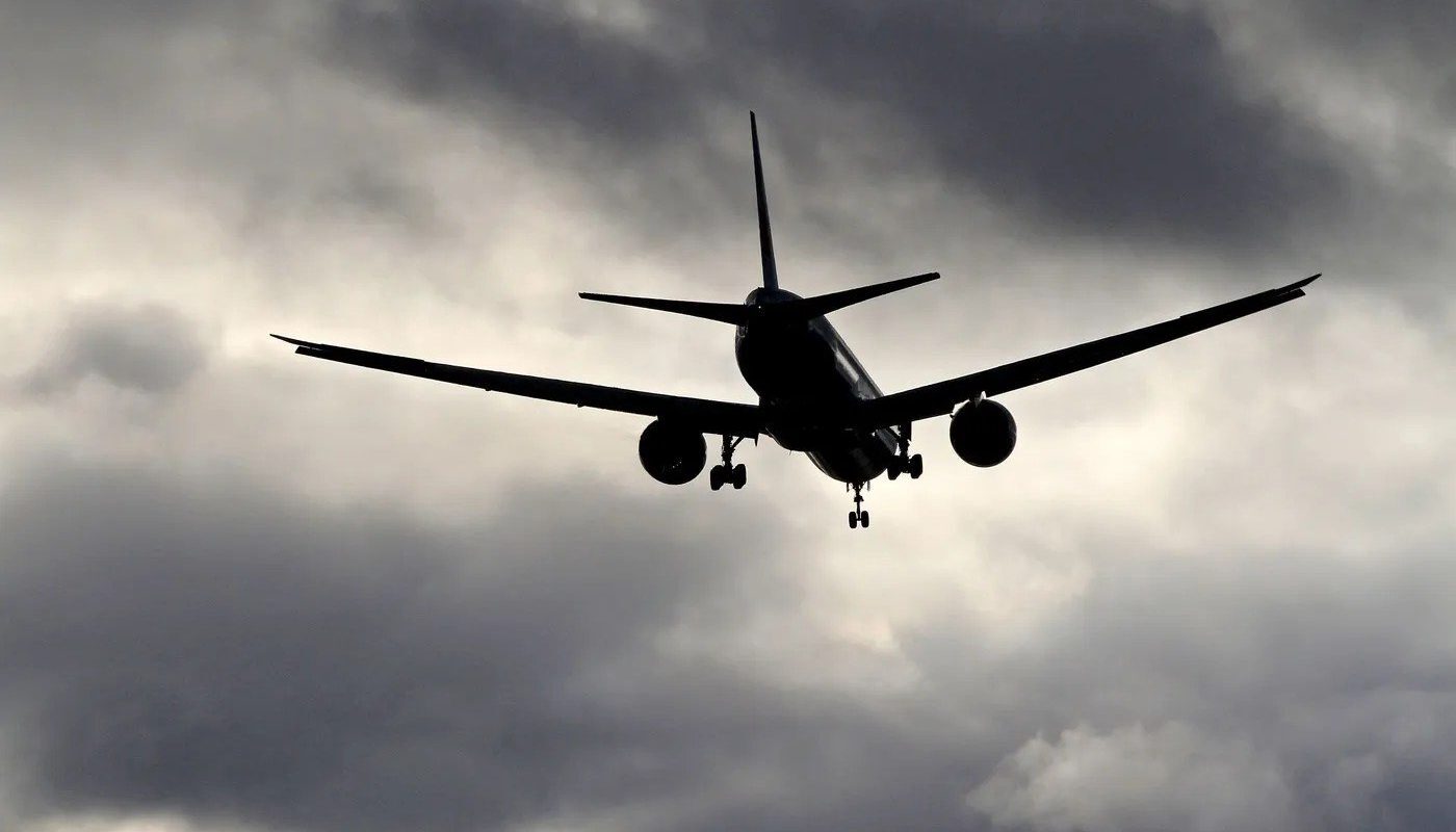 Criza de combustibil afectează zborurile: Restricții în patru aeroporturi din Italia