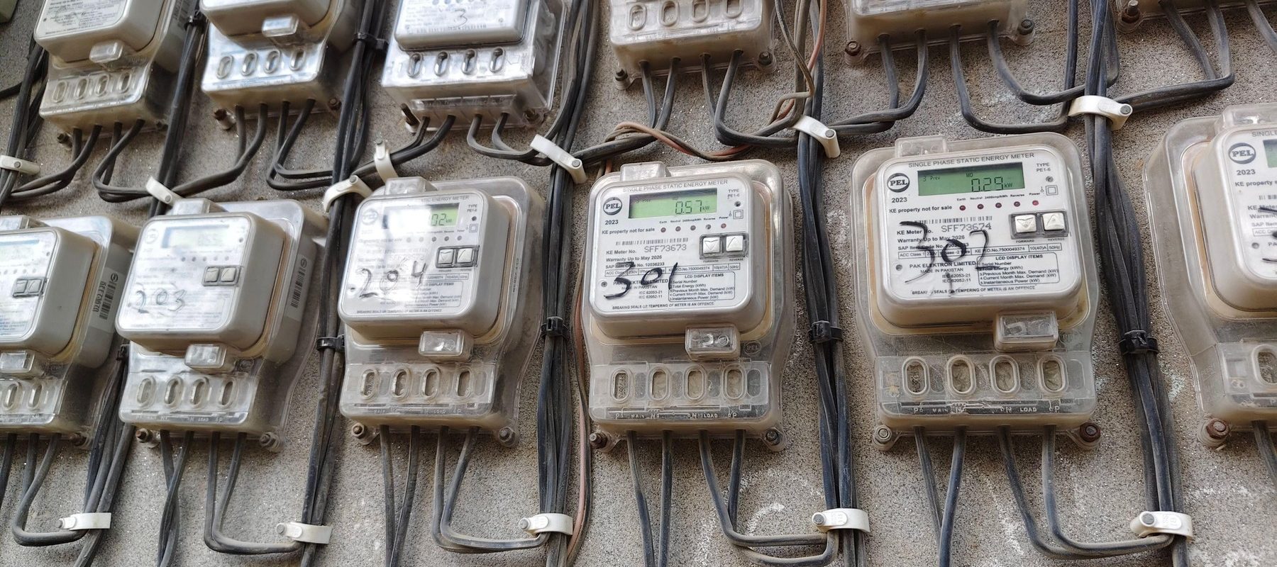 Criza energetică: O țară uriașă taie curentul electric, două ore pe zi