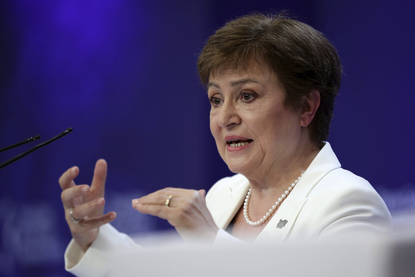 FMI trage semnalul de alarmă: Ce riscă finanțele României, raport exploziv
