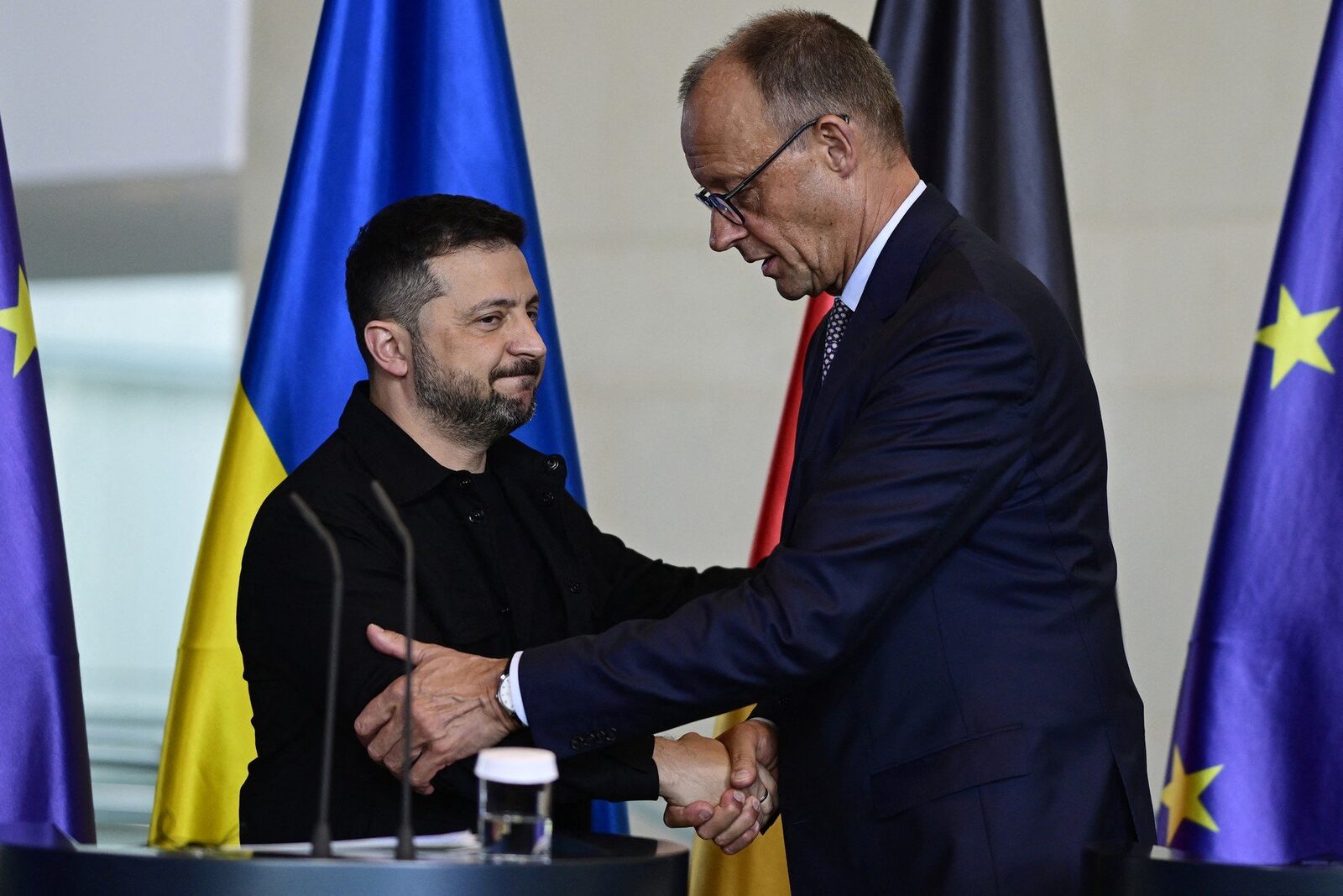 Zelenski și Merz, la Berlin: Ucraina vrea bani și arme, dar și reconstrucție