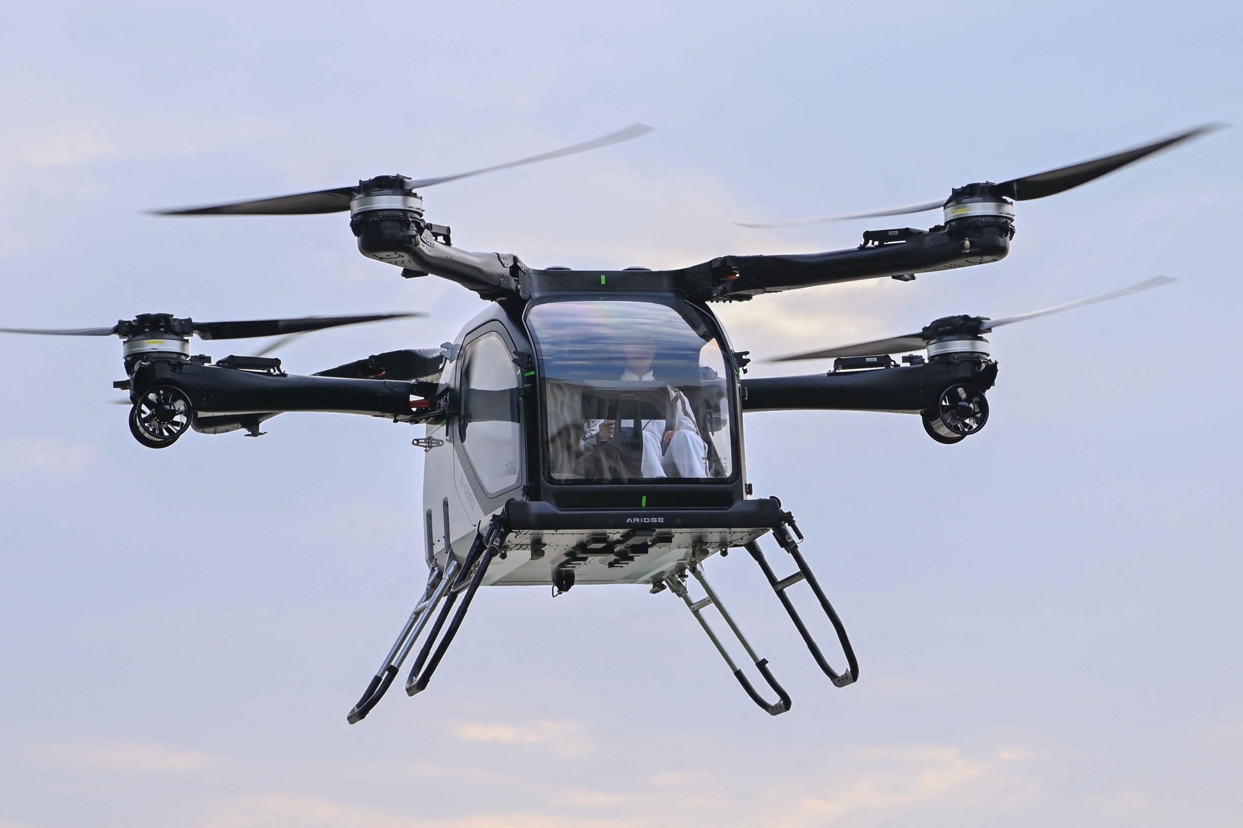 Xpeng lansează „mașina zburătoare” în 2025: China dă startul revoluției auto