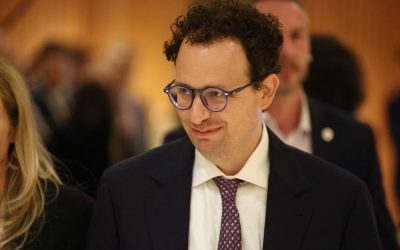 Anthropic, gigant pe piața AI: Surclasează OpenAI și atinge evaluarea de un trilion dolari