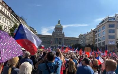 Mii de elevi și studenți, în stradă la Praga: Radioul și TV public, amenințate de tăieri!