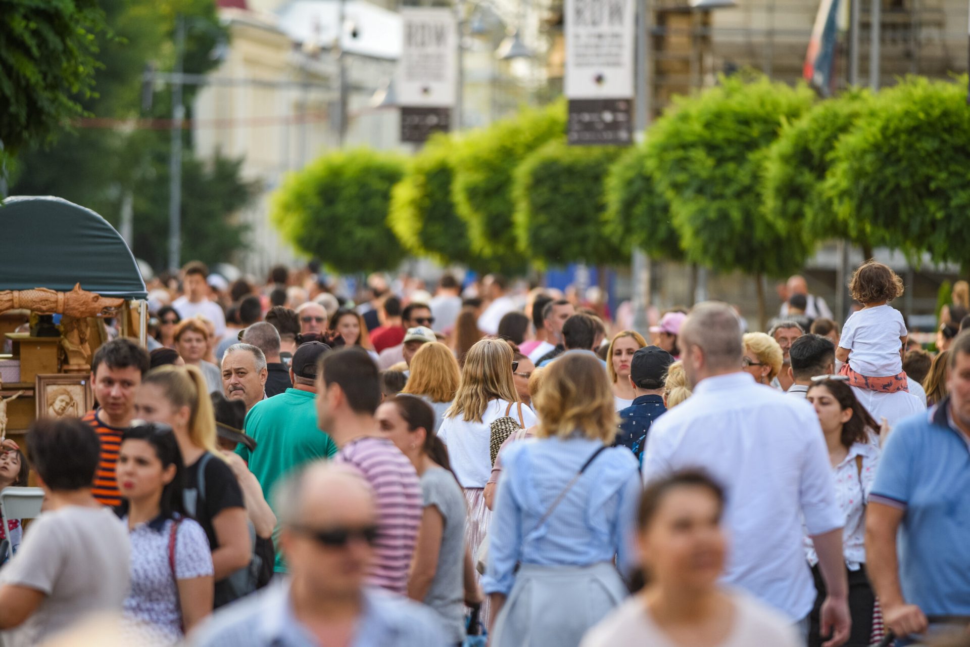 Unde-și pot rotunji românii cel mai bine veniturile? Hărțile salariilor din România