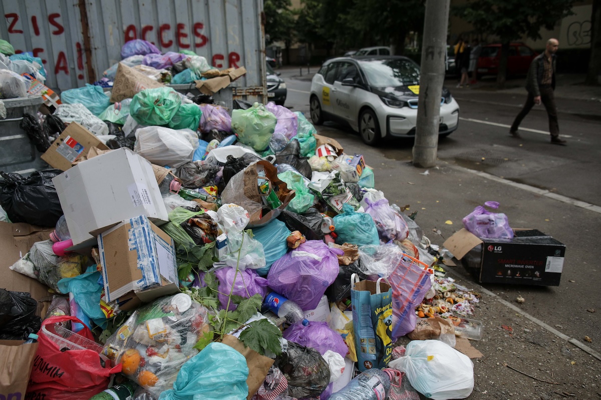 Sectorul 1: Primăria vrea firmă proprie de salubrizare. Curățenie și deszăpezire