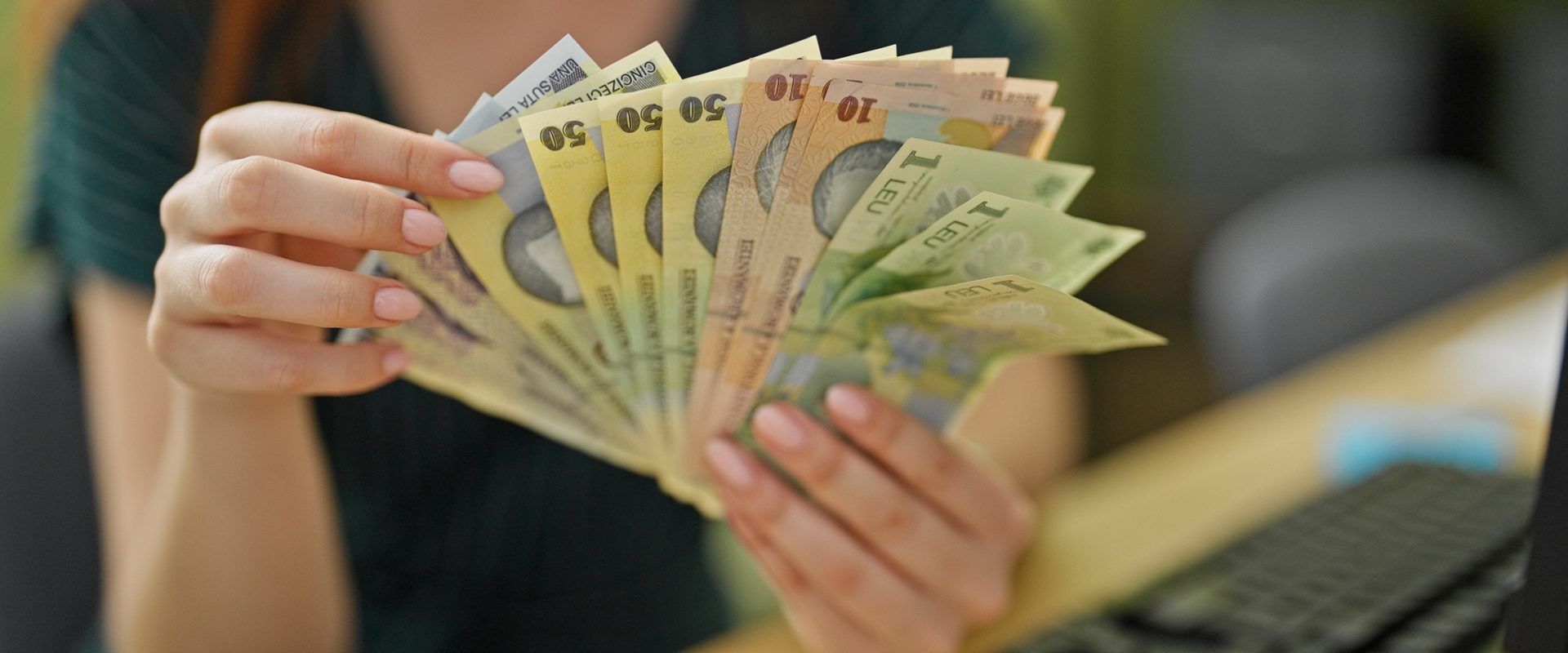 IMM-urile, critici dure la transparența salariilor: Amenzi grase, zero ajutor