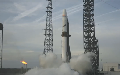 Blue Origin, reușită istorică: Motorul New Glenn, refolosit. SpaceX, pusă la încercare