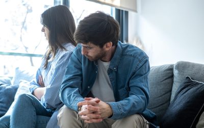 Cele trei semne clare că o relație ia sfârșit