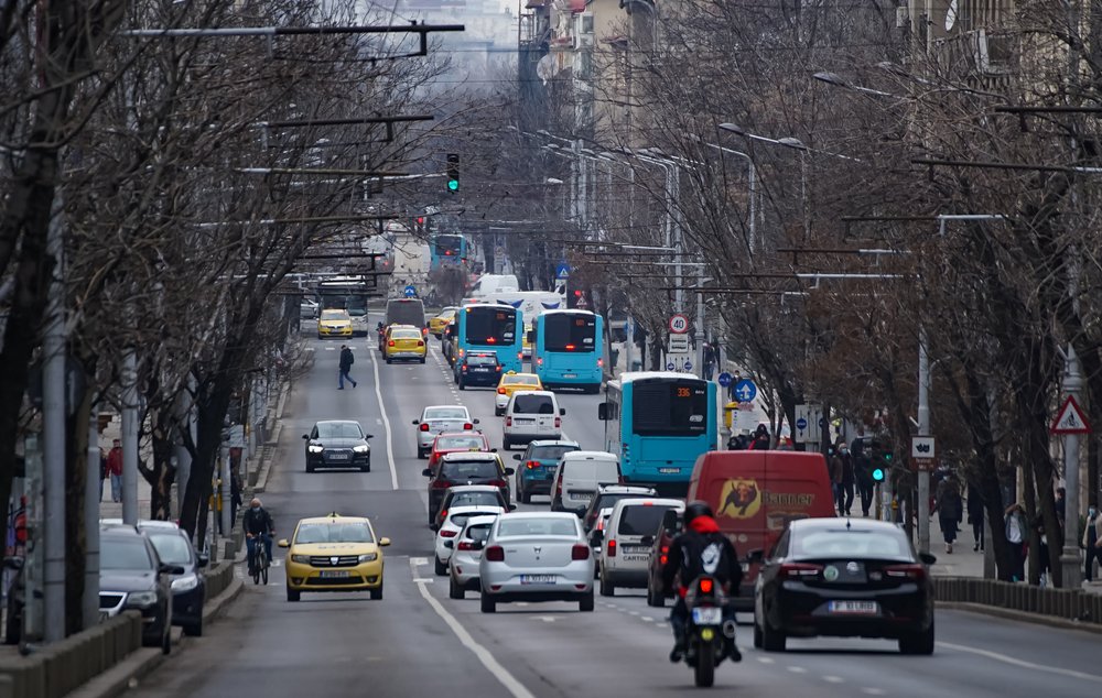 Asigurător francez, surpriză în top RCA România. Cât a crescut prețul polițelor anul trecut