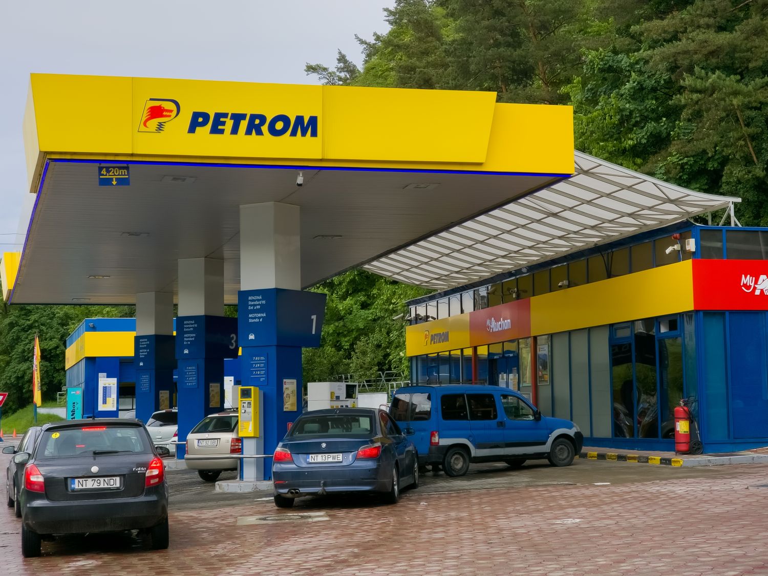 Motorina și benzina, prețuri neașteptate la pompă în România
