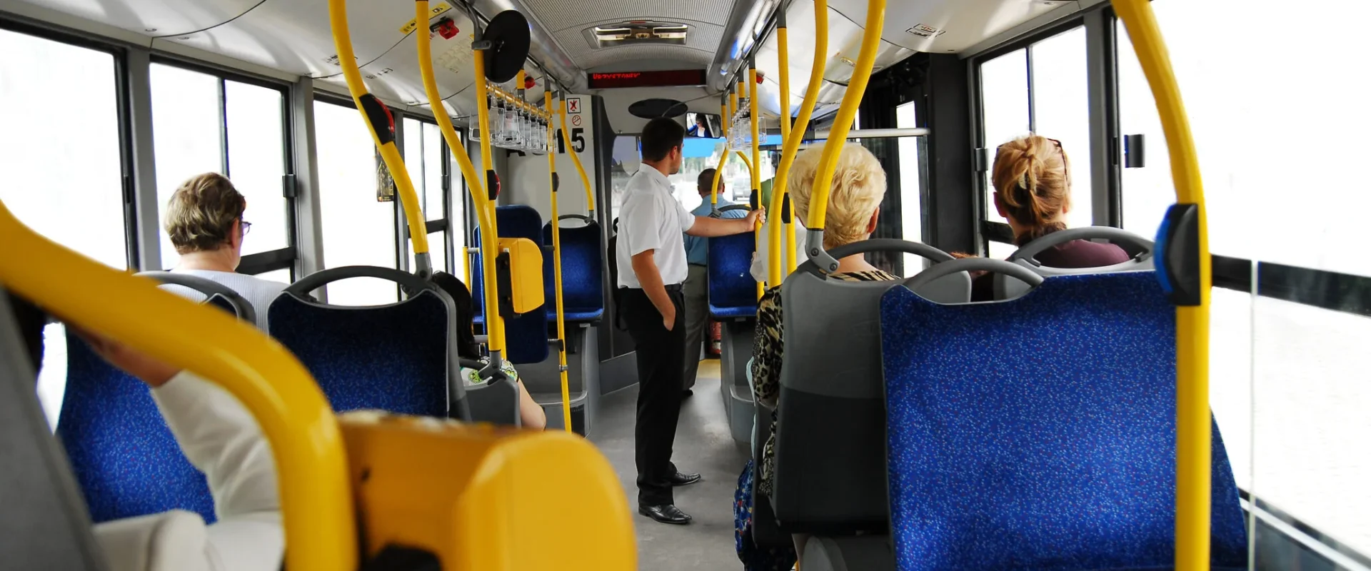 Cât ne costă transportul public în 2026? București, departe de Europa