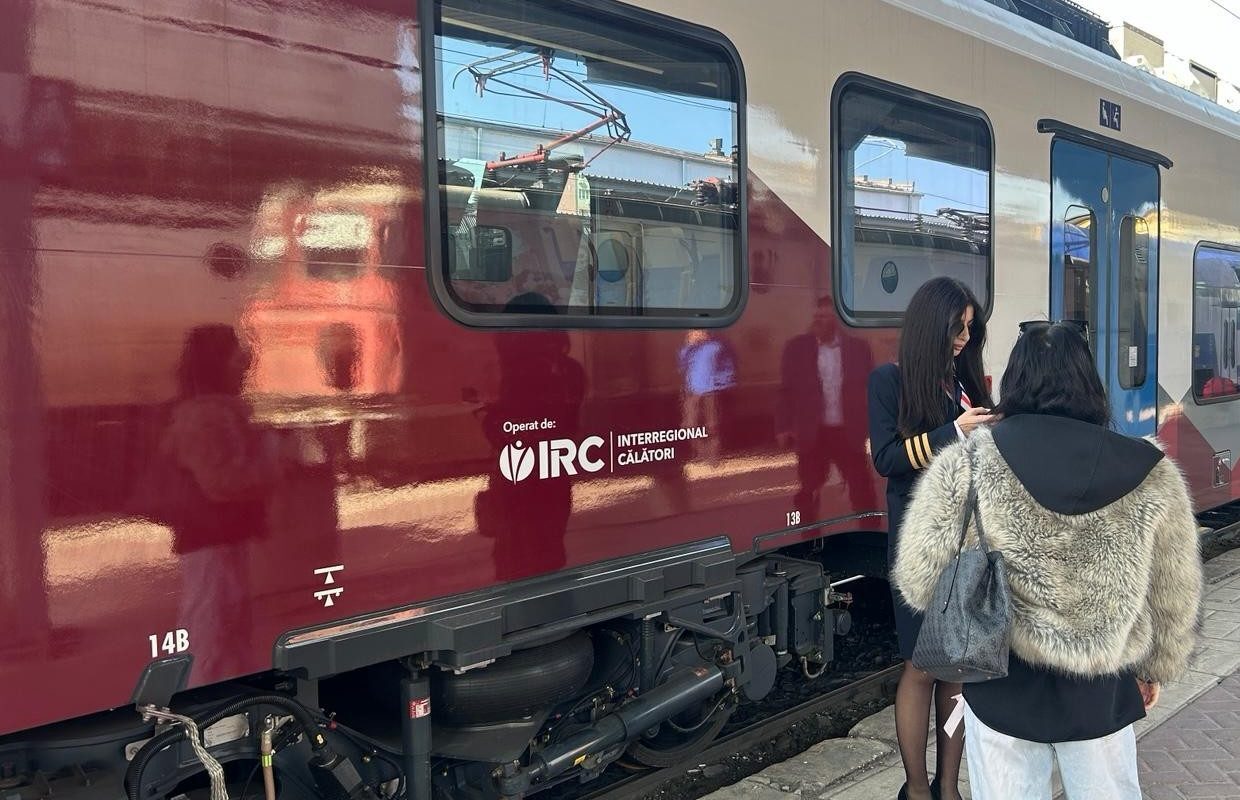 Tren nou Alstom: Prima cursă București-Brașov, cu privat, a pornit azi!