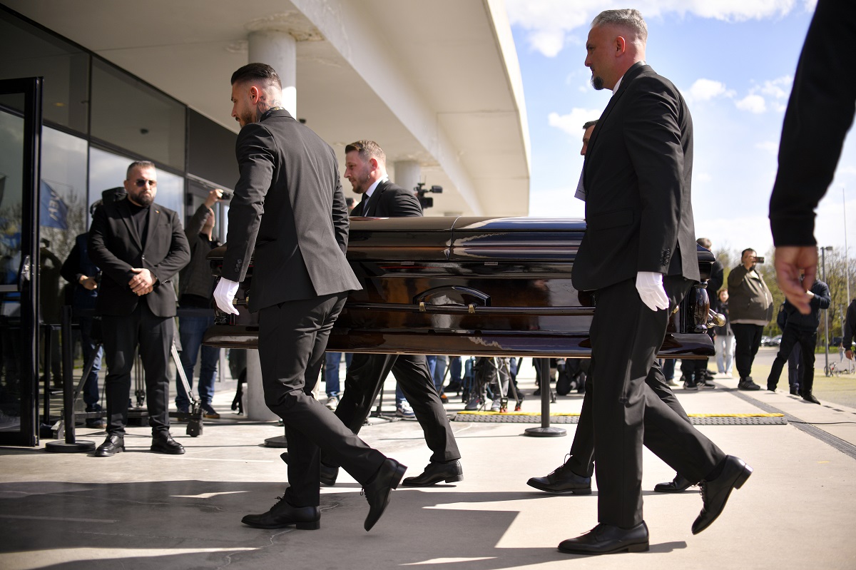 Sicriul lui Mircea Lucescu, depus pe Arena Națională: Omagii de la ora 17:00