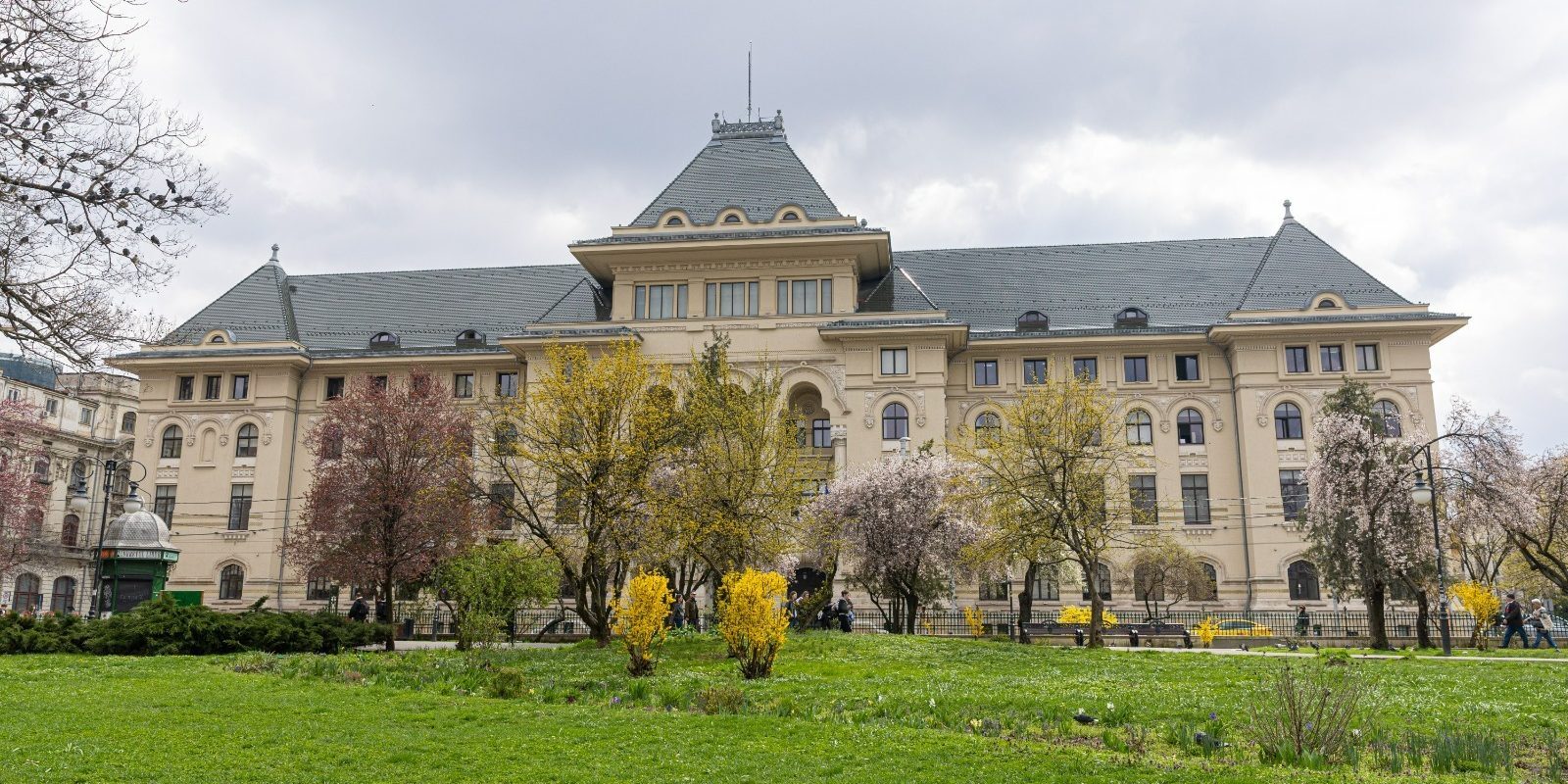 Gratis ȘI-n București: Tururi ghidate weekend la Primăria Capitalei
