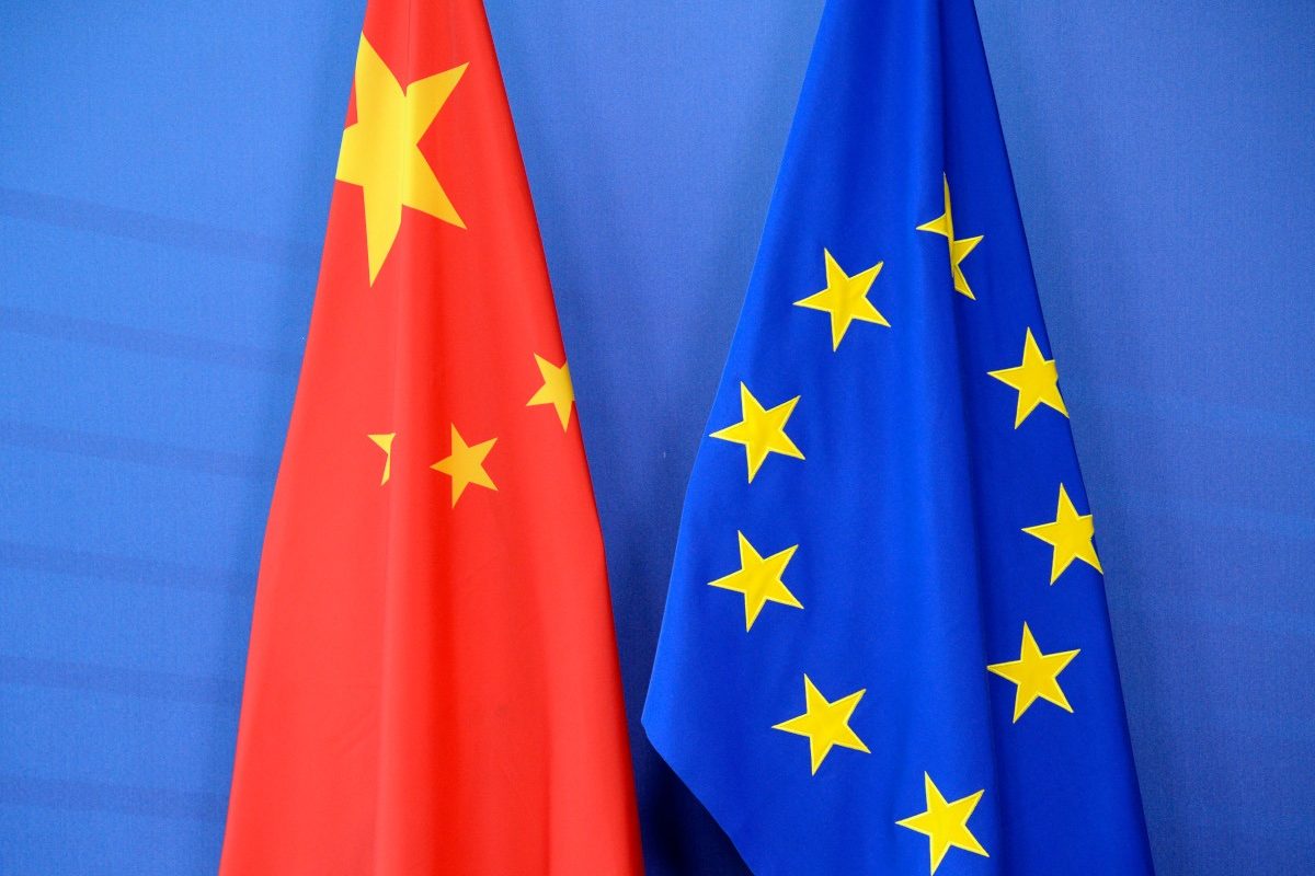 Deficitul comercial al europei cu China: Creștere-șoc de 15,3% în 2025