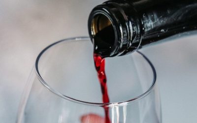 Ce se întâmplă dacă bei vin zilnic? Adevărul despre efecte