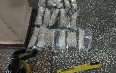 Opt kilograme de droguri de mare risc, descoperite de polițiști. Patru suspecți, reținuți