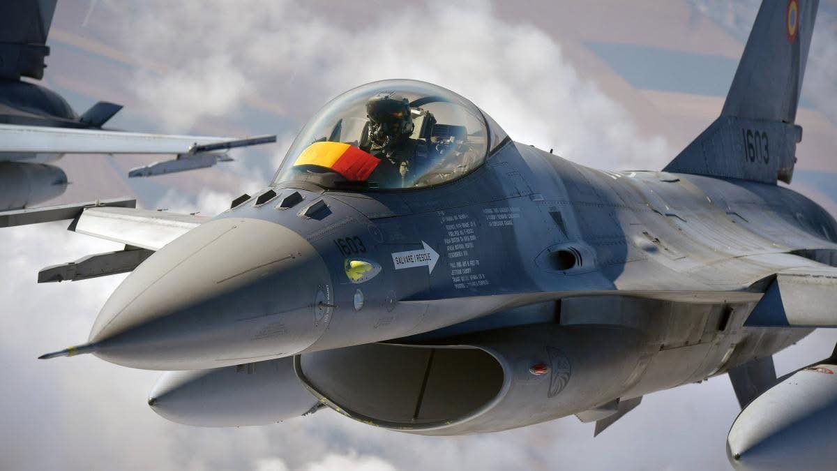 Pilot ROMÂN în misiunea NATO: A doborât o dronă în