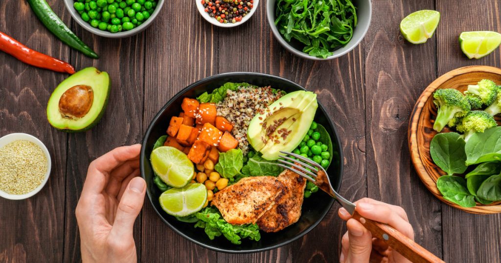 Proteinele-minune: Ce alimente recomandă specialiștii pentru masă musculară și sațietate