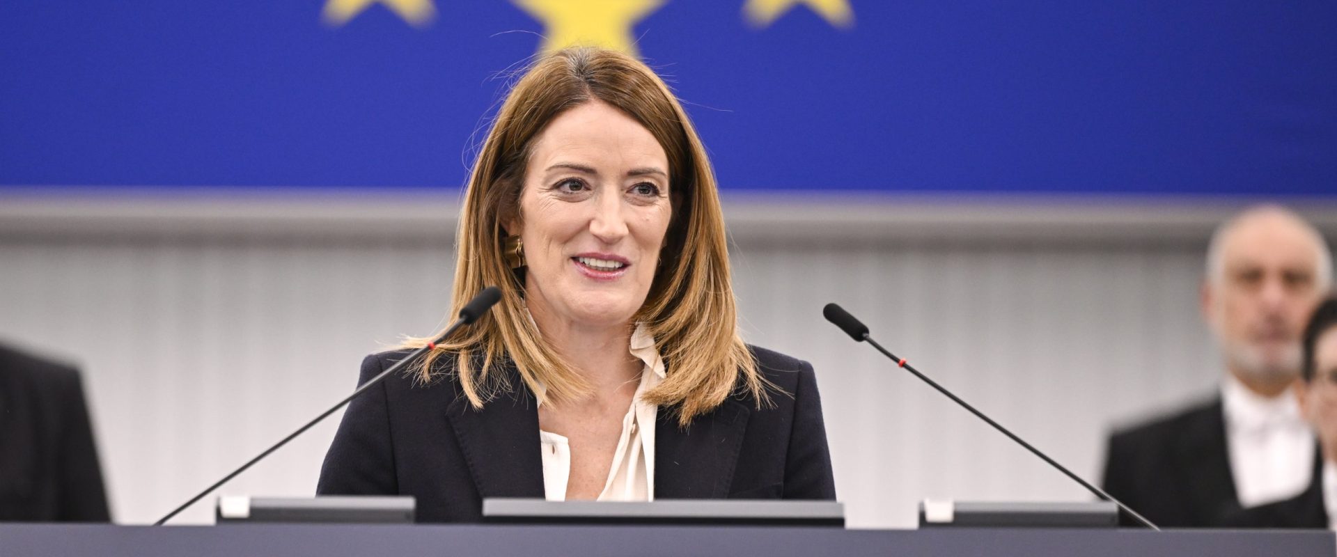 Președinta Parlamentului European, informată despre criza din România la Erevan