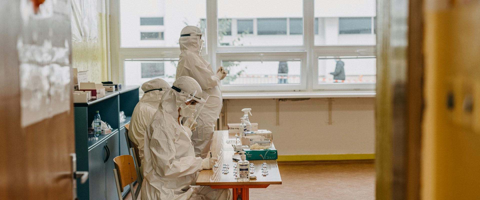Ebola: Centrul European intervine în Congo și Uganda