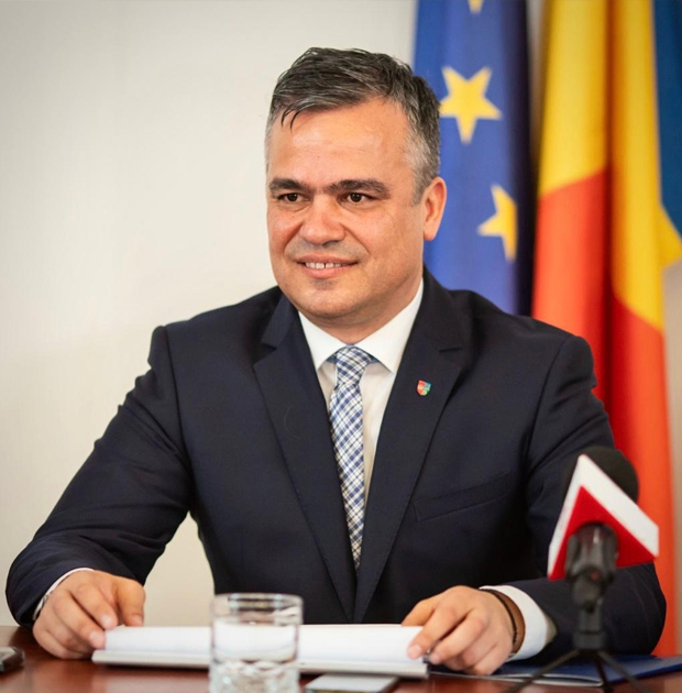 Nicuşor Dan, despre Veştea: Mai are timp. Decizia îi aparţine