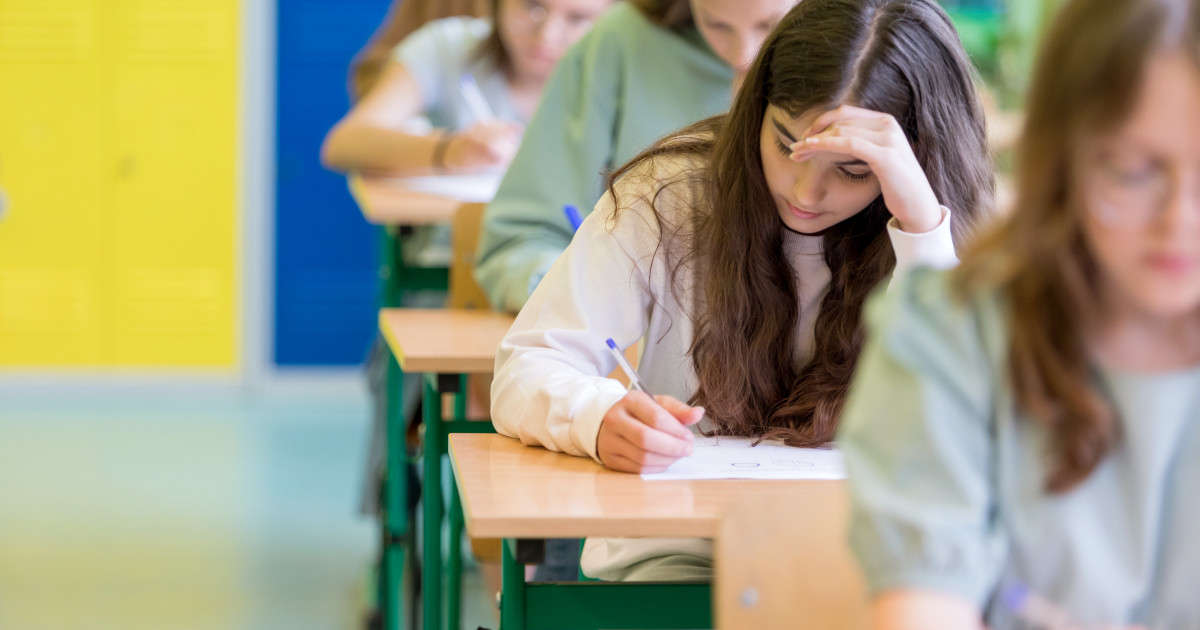 Subiectele la matematică de la Evaluarea Națională 2026 au apărut online înainte de publicarea oficială. Ce au avut de rezolvat elevii