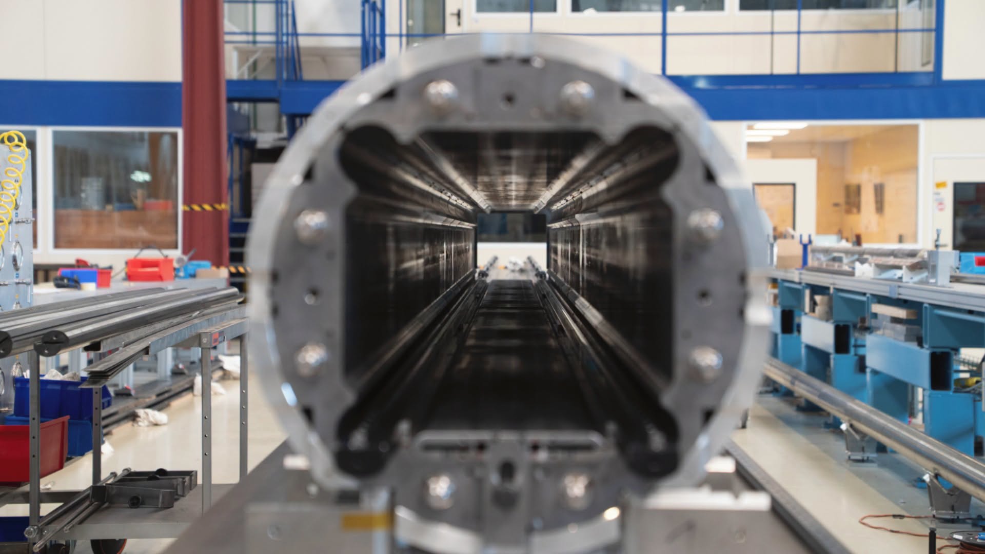 CERN închide acceleratorul uriaș. Pregătiri pentru experimente noi