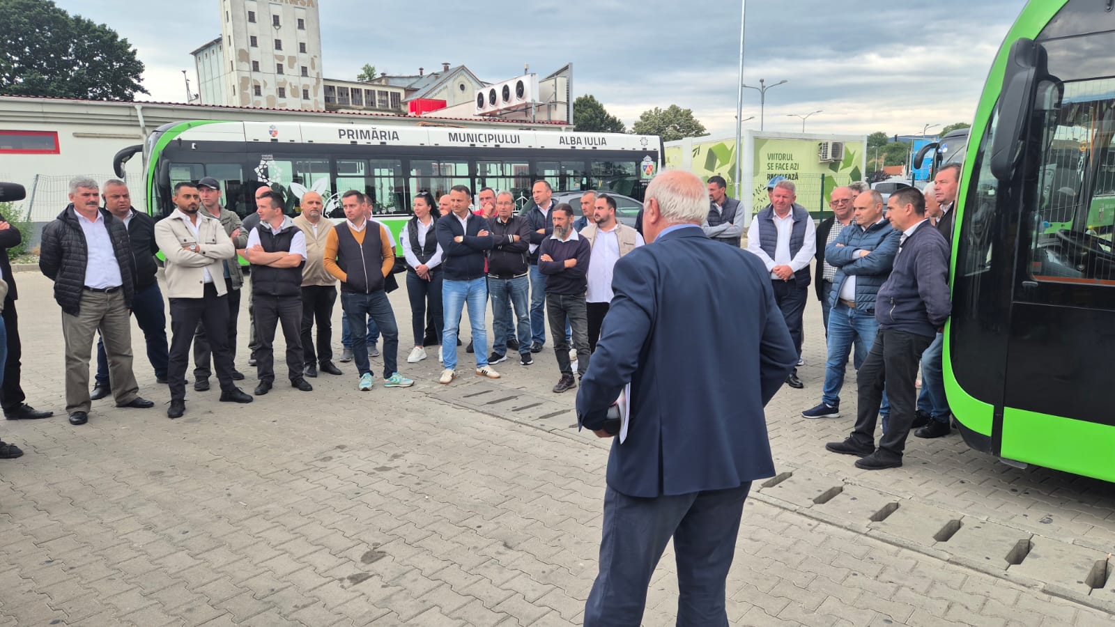 Alba Iulia, în haos: Transportul public blocat de șoferi furioși
