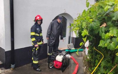 Borșa sub asediu: Pompierii intervin după furtuna puternică din Maramureș