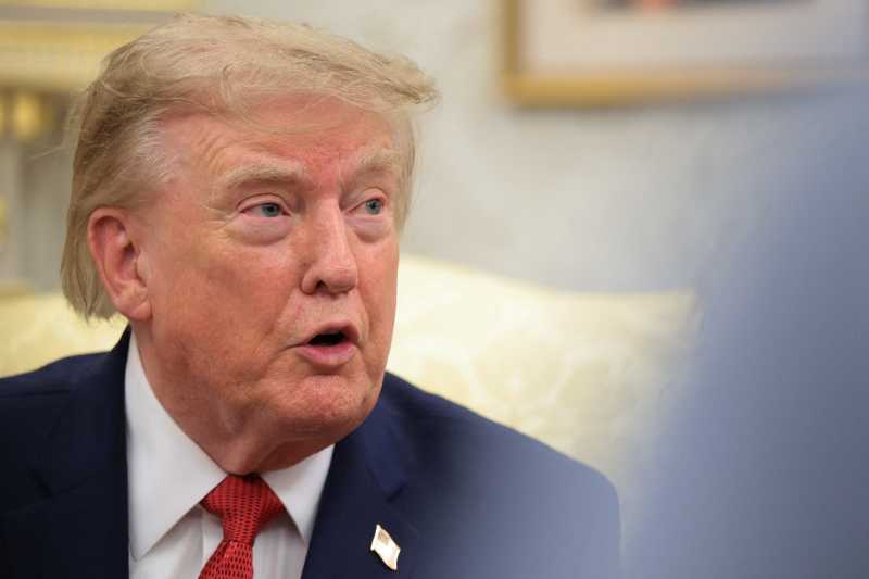 Trump, despre zvonul morții liderului iranian: „Nu cred”