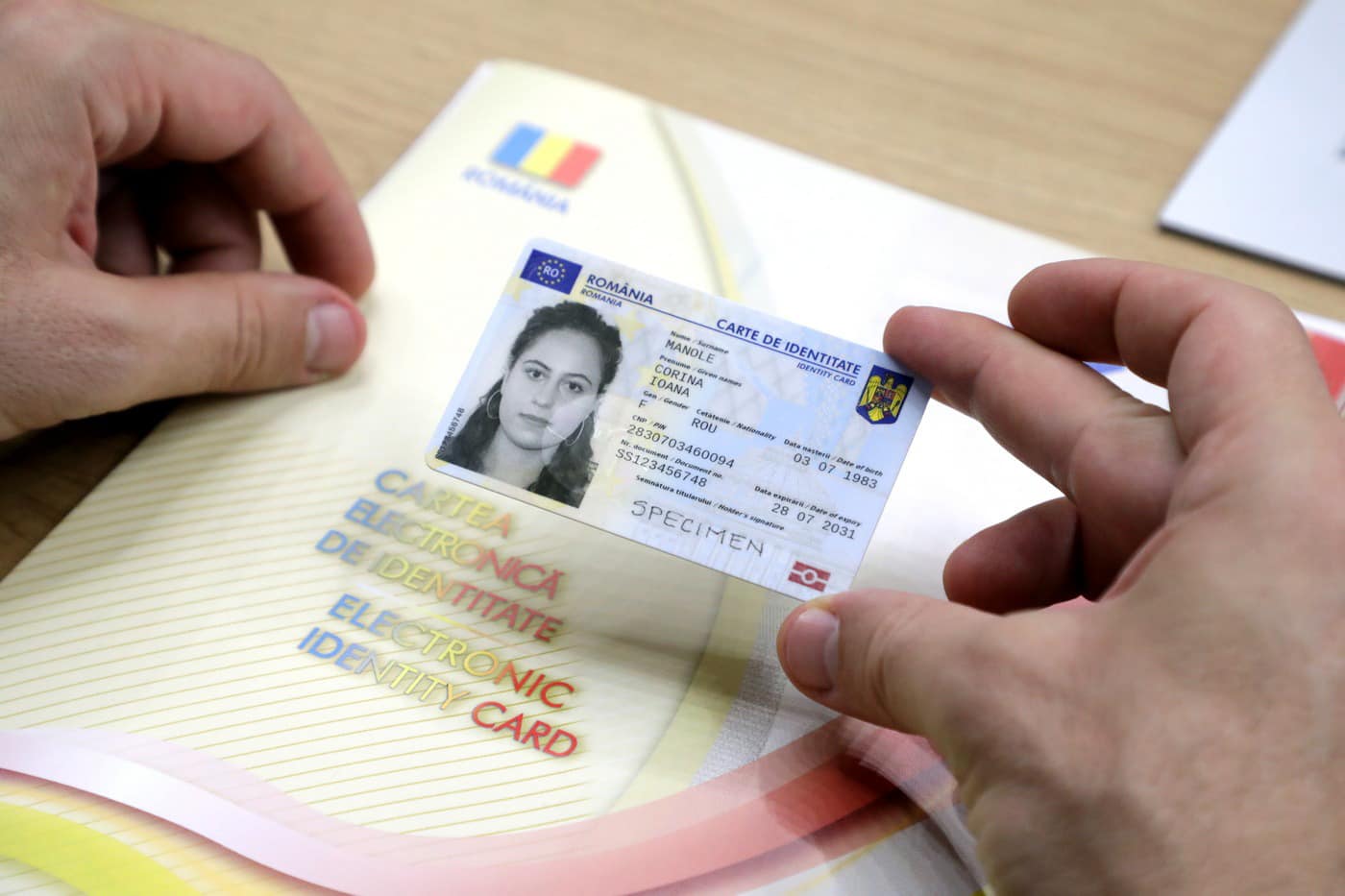 Guvern: Carte electronică identitate, gratuită din PNRR, și în 2026