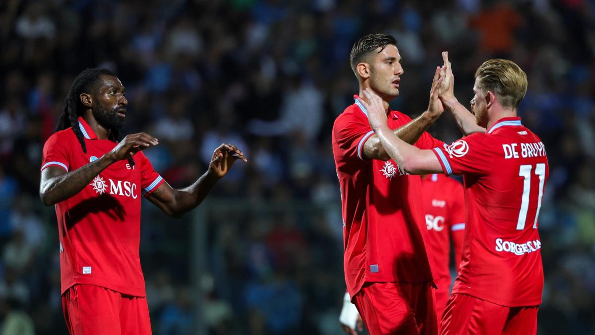 Napoli umilește Aris Salonicco: 6-2 într-un amical incendiar