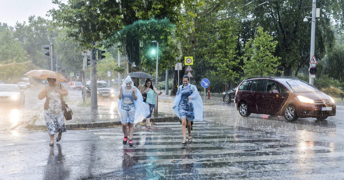 Furtună puternică alungă canicula, dar nu pentru mult timp