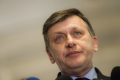 Crin Antonescu: „Bolojan nu se cramponează de funcție. Va pleca atunci când va fi învestit un guvern”. Pe cine vede drept premier