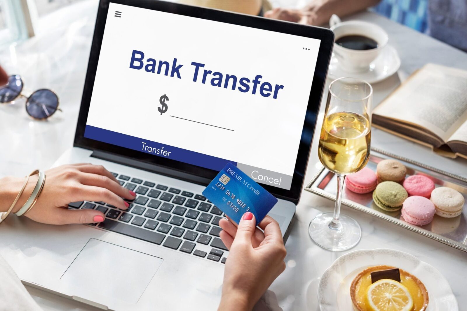 Bancă îți blochează un transfer mare: Ce acte cere