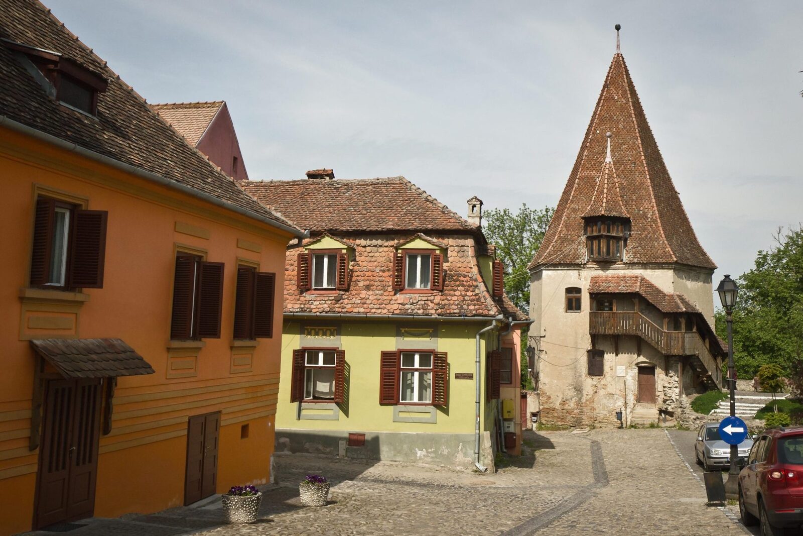 Cel mai vechi hostel din România, închis! Chiria a explodat