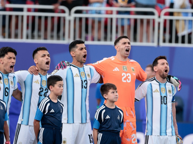 a bătut palma cu Inter și cu Atletico Madrid, dar acum poate ajunge la Barcelona!