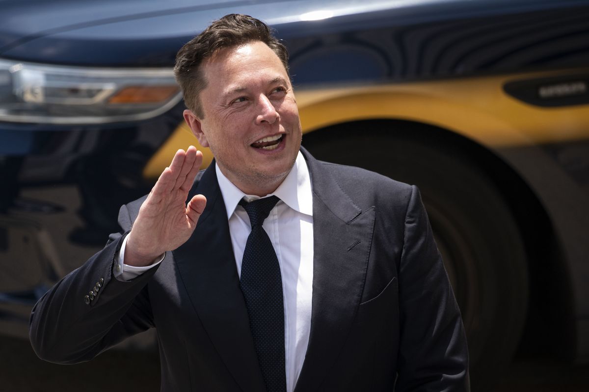 Facturi uriașe la supercomputerul lui Musk, solicită sute de milioane