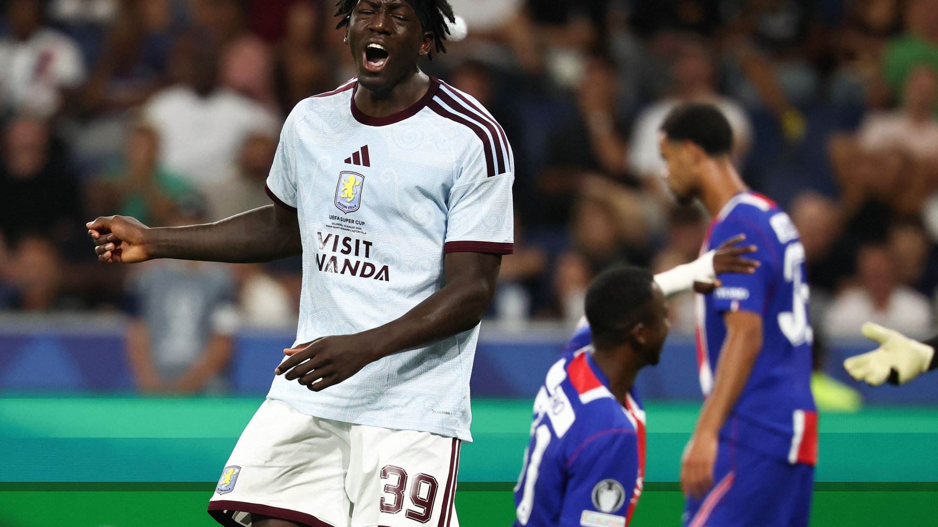 Gol-gata: Cine e Brian Madjo, puștiul de la Aston Villa, învins de PSG