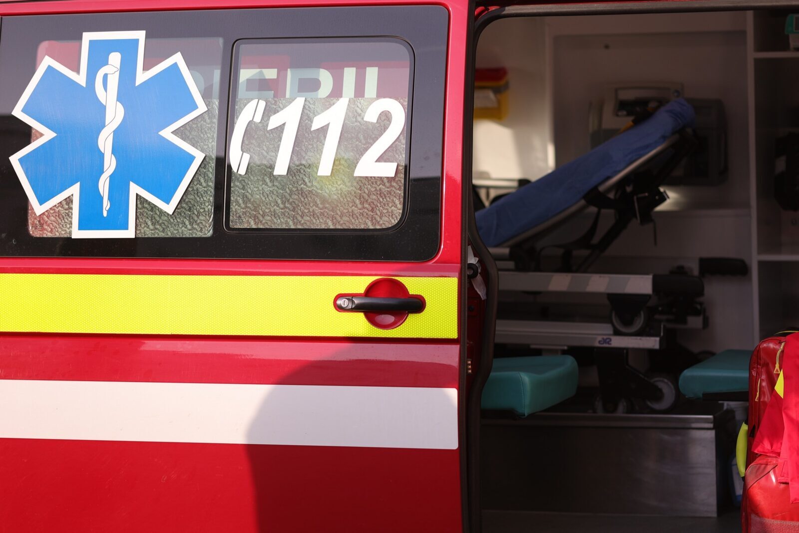 Accident la Târgu Mureș: Doi parașutiști răniți în timpul unui exercițiu