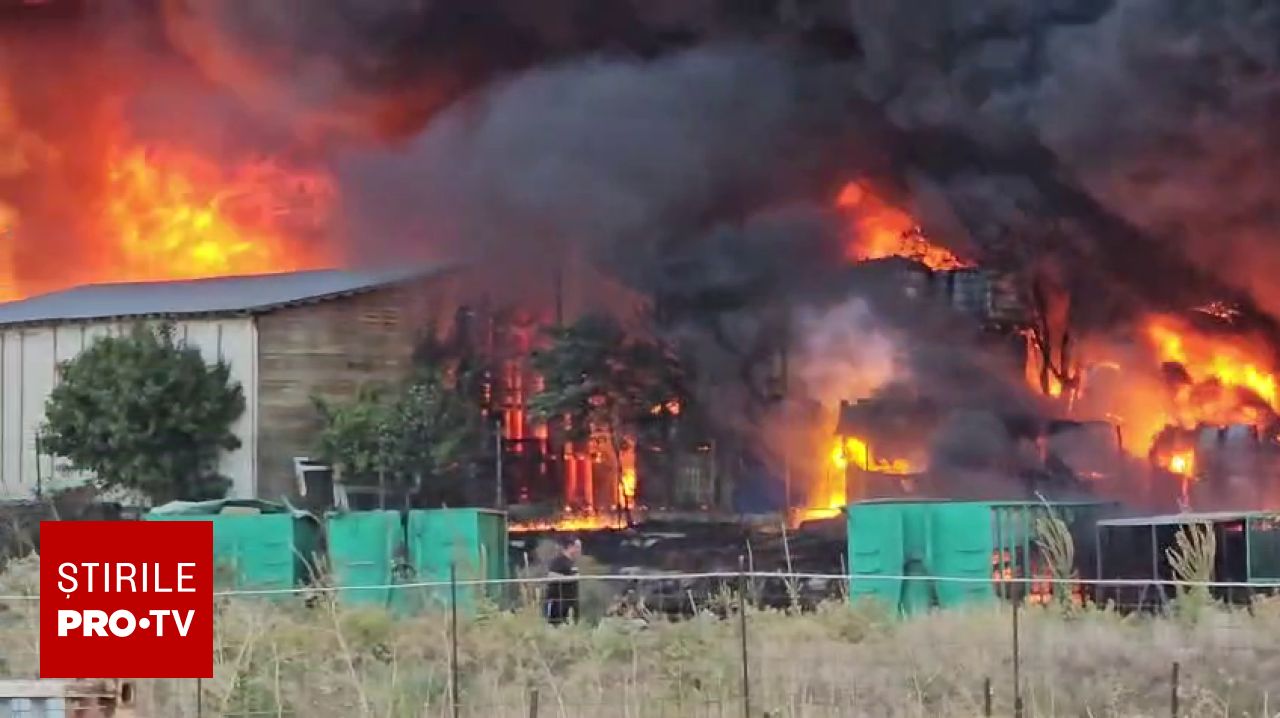 Incendiu la Lumina, fum gros. RO-Alert emis