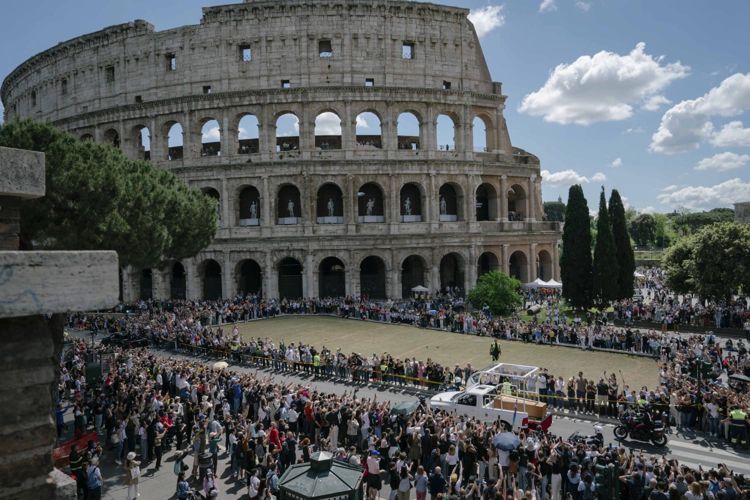 Colosseumul, nocturn până în septembrie: Prelungire surpriză