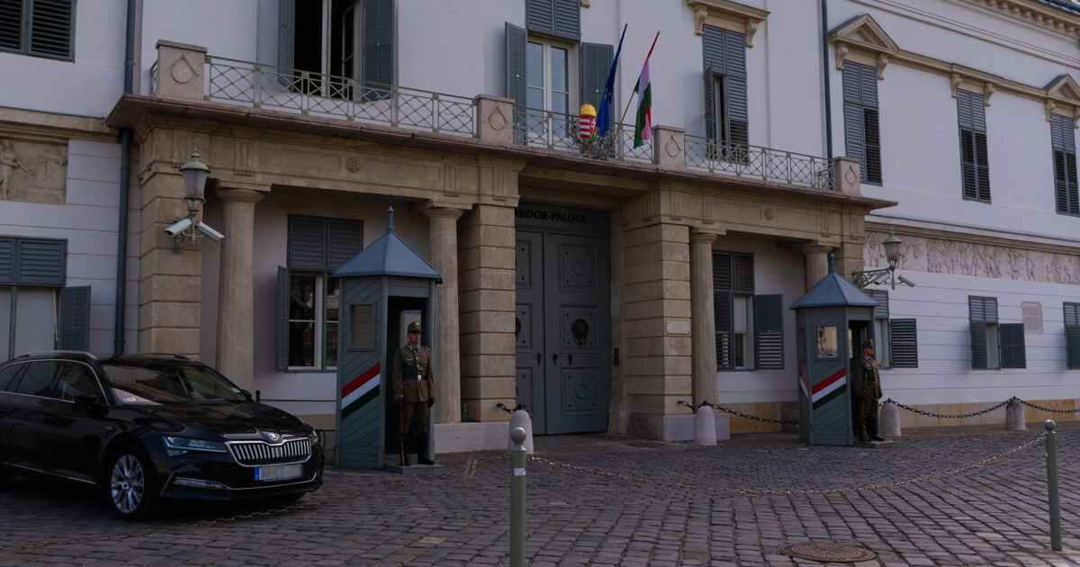 MAGHIARII AU VOTAT: Cine e noul președinte, 60.000 la urne