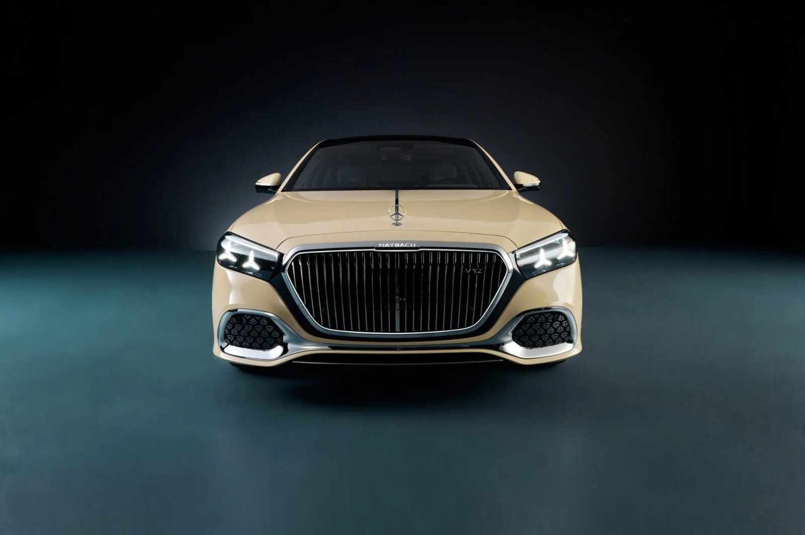LeBron James și-a personalizat un Maybach S-Class, scoasă la licitație