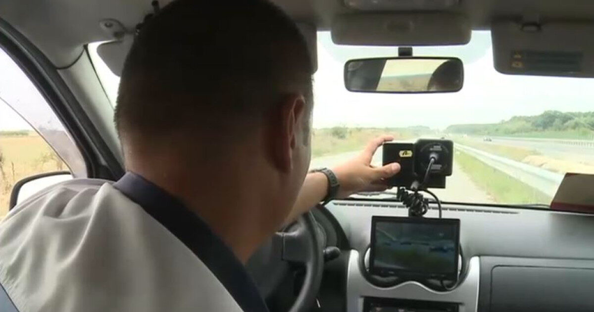 Șofer depășit la 172 kmh: Tatăl mușcat de câine, la spital. Polițiștii au reacționat