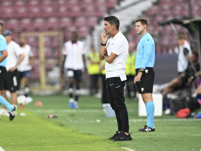 Folha OUT de la CFR Cluj. Doi nume luptă pentru banca tehnică